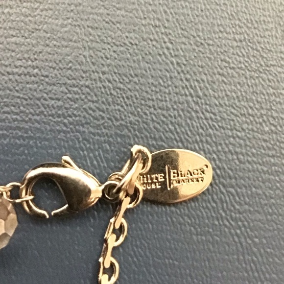 NWOT Beautiful Necklace from the Black and White Jewelry Collection - Picture 3 of 3